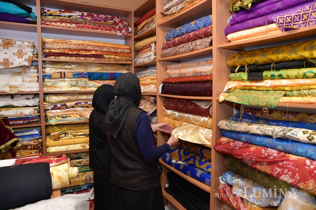 Rugăciunea și lucrul se împletesc armonios în atelierele Mănăstirii Pasărea 275857