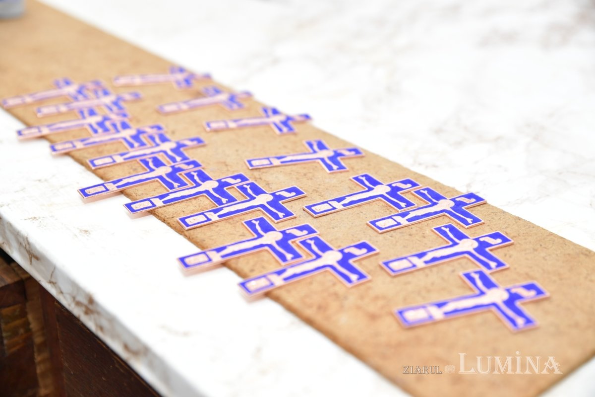 Rugăciunea și lucrul se împletesc armonios în atelierele Mănăstirii Pasărea 275874