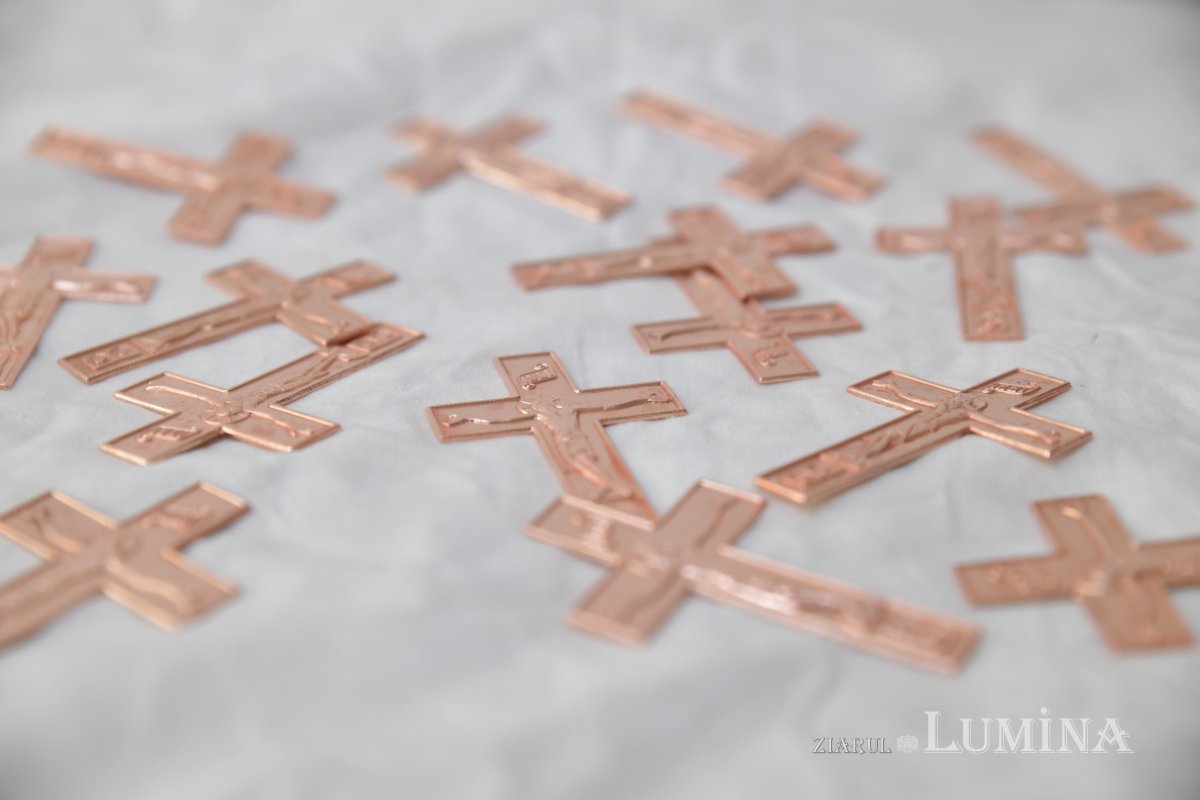 Rugăciunea și lucrul se împletesc armonios în atelierele Mănăstirii Pasărea 275875