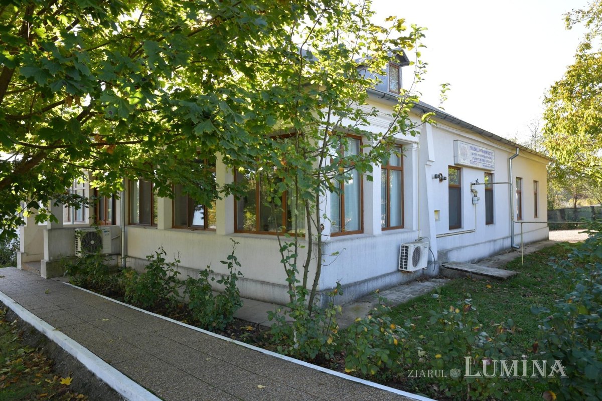 Rugăciunea și lucrul se împletesc armonios în atelierele Mănăstirii Pasărea 275925