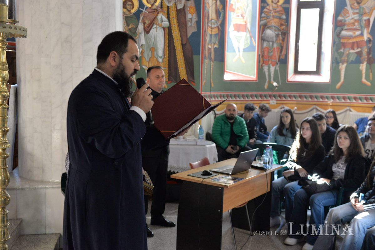 Dezbatere de succes despre prevenția consumului de droguri la o parohie bucureșteană 276475