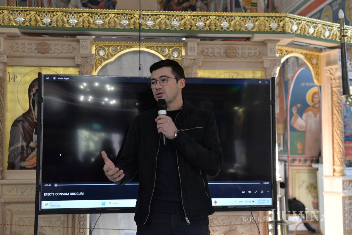 Dezbatere de succes despre prevenția consumului de droguri la o parohie bucureșteană 276484
