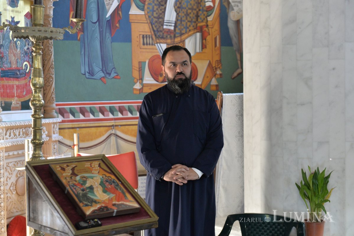 Dezbatere de succes despre prevenția consumului de droguri la o parohie bucureșteană 276485