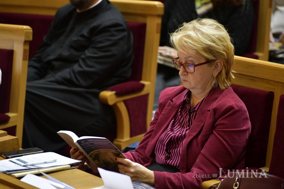 Conferință dedicată artei bisericești la Palatul Patriarhiei 276681