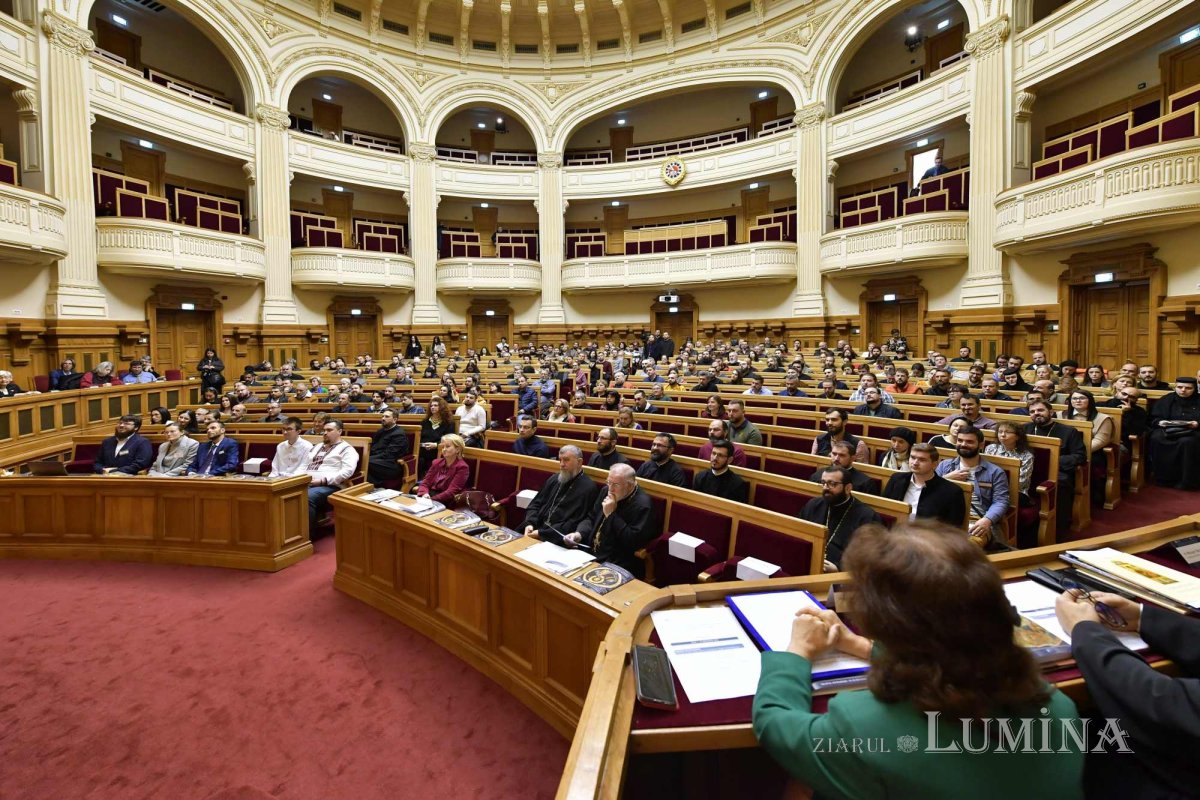 Conferință dedicată artei bisericești la Palatul Patriarhiei 276683