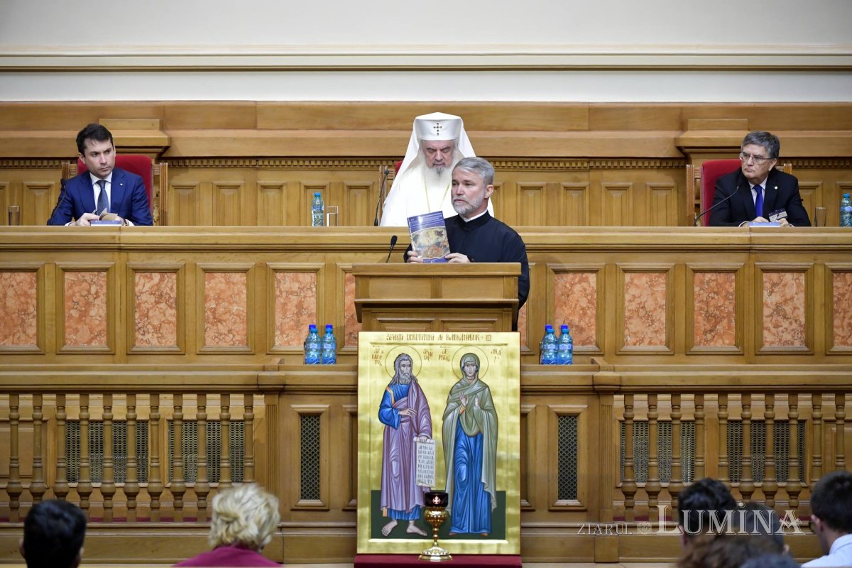 Conferință dedicată artei bisericești la Palatul Patriarhiei 276692