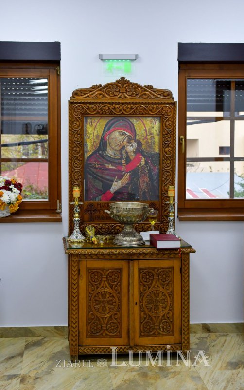 Înnoire și binecuvântare la hramul Parohiei „Șerban Vodă” din București 277123