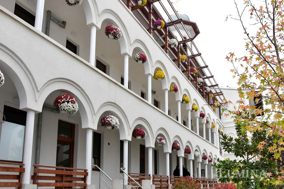 Înnoire și binecuvântare la hramul Parohiei „Șerban Vodă” din București 277127