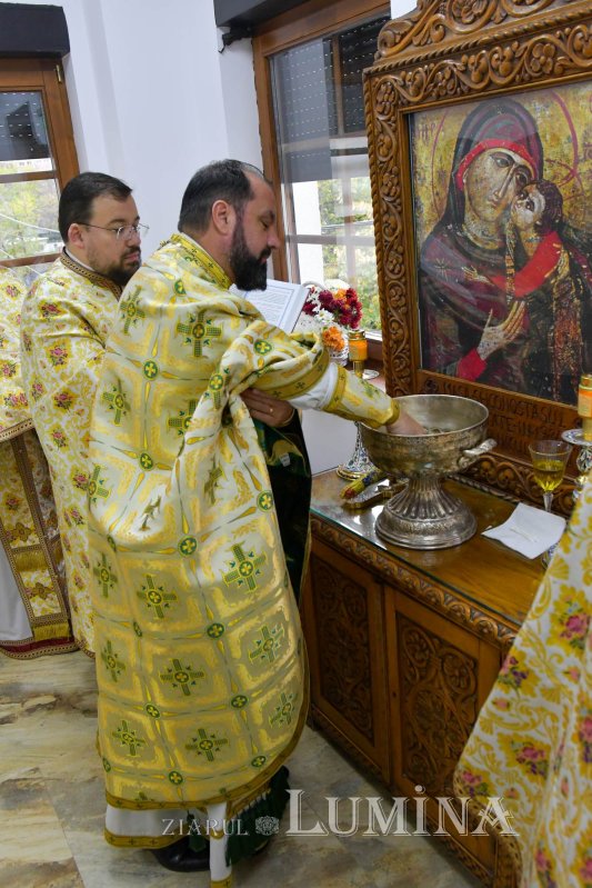 Înnoire și binecuvântare la hramul Parohiei „Șerban Vodă” din București 277131
