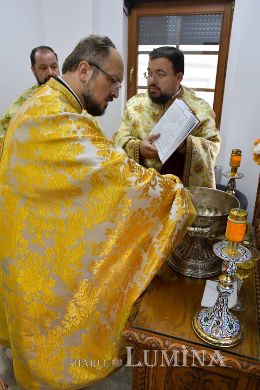 Înnoire și binecuvântare la hramul Parohiei „Șerban Vodă” din București 277132