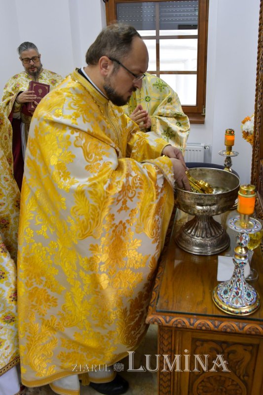 Înnoire și binecuvântare la hramul Parohiei „Șerban Vodă” din București 277134