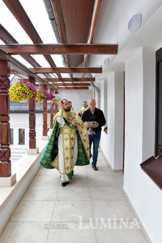 Înnoire și binecuvântare la hramul Parohiei „Șerban Vodă” din București 277136