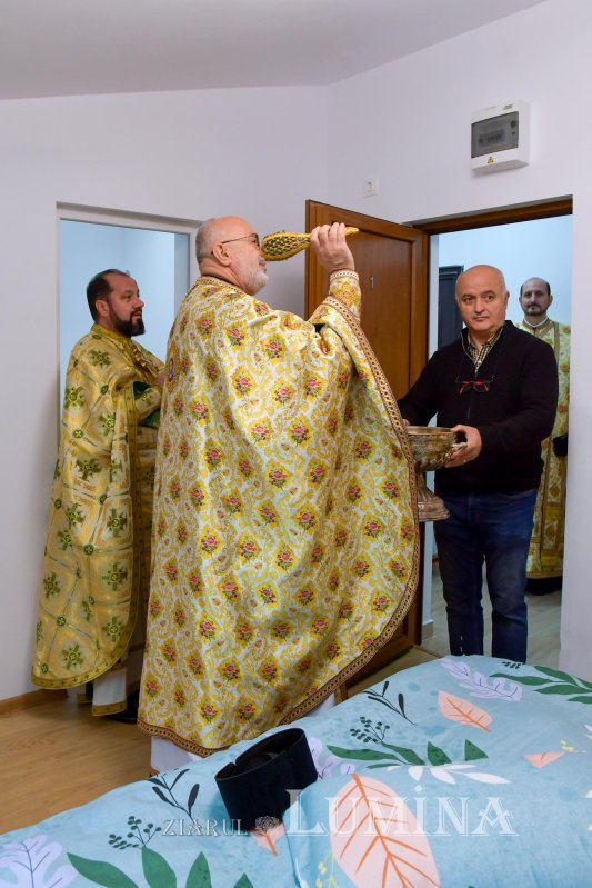 Înnoire și binecuvântare la hramul Parohiei „Șerban Vodă” din București 277140