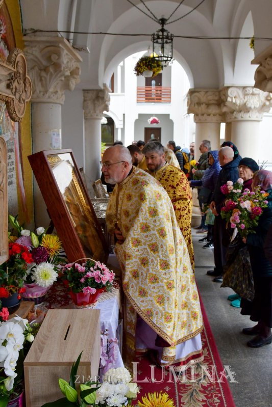 Înnoire și binecuvântare la hramul Parohiei „Șerban Vodă” din București 277141