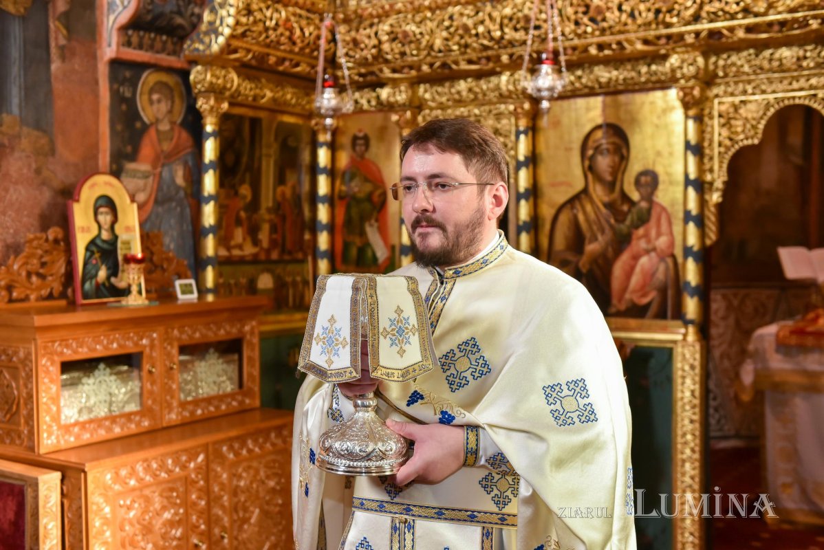 „Maica Domnului este pentru noi icoană a tainei Bisericii” 277689