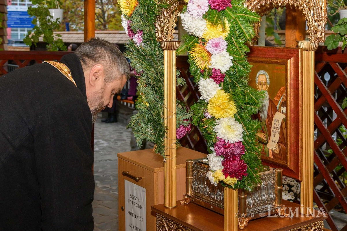 Cinstirea Sfântului Antonie de la Iezerul Vâlcii în biserica sa din Capitală 277985