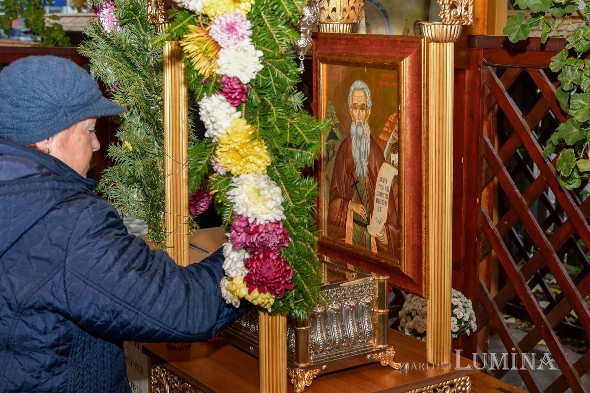 Cinstirea Sfântului Antonie de la Iezerul Vâlcii în biserica sa din Capitală 277989