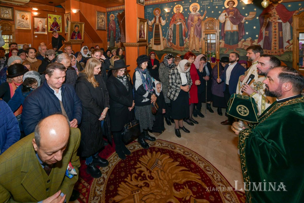Cinstirea Sfântului Antonie de la Iezerul Vâlcii în biserica sa din Capitală 278002