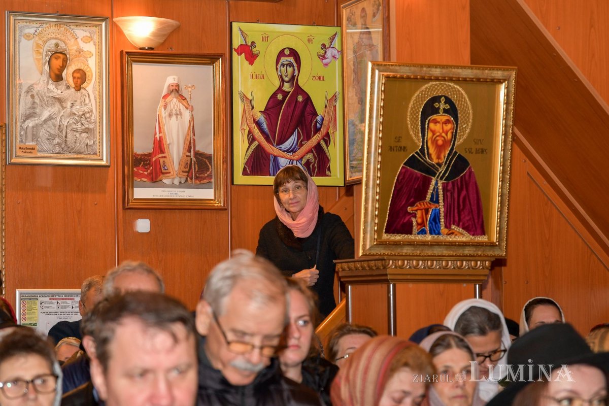 Cinstirea Sfântului Antonie de la Iezerul Vâlcii în biserica sa din Capitală 278004