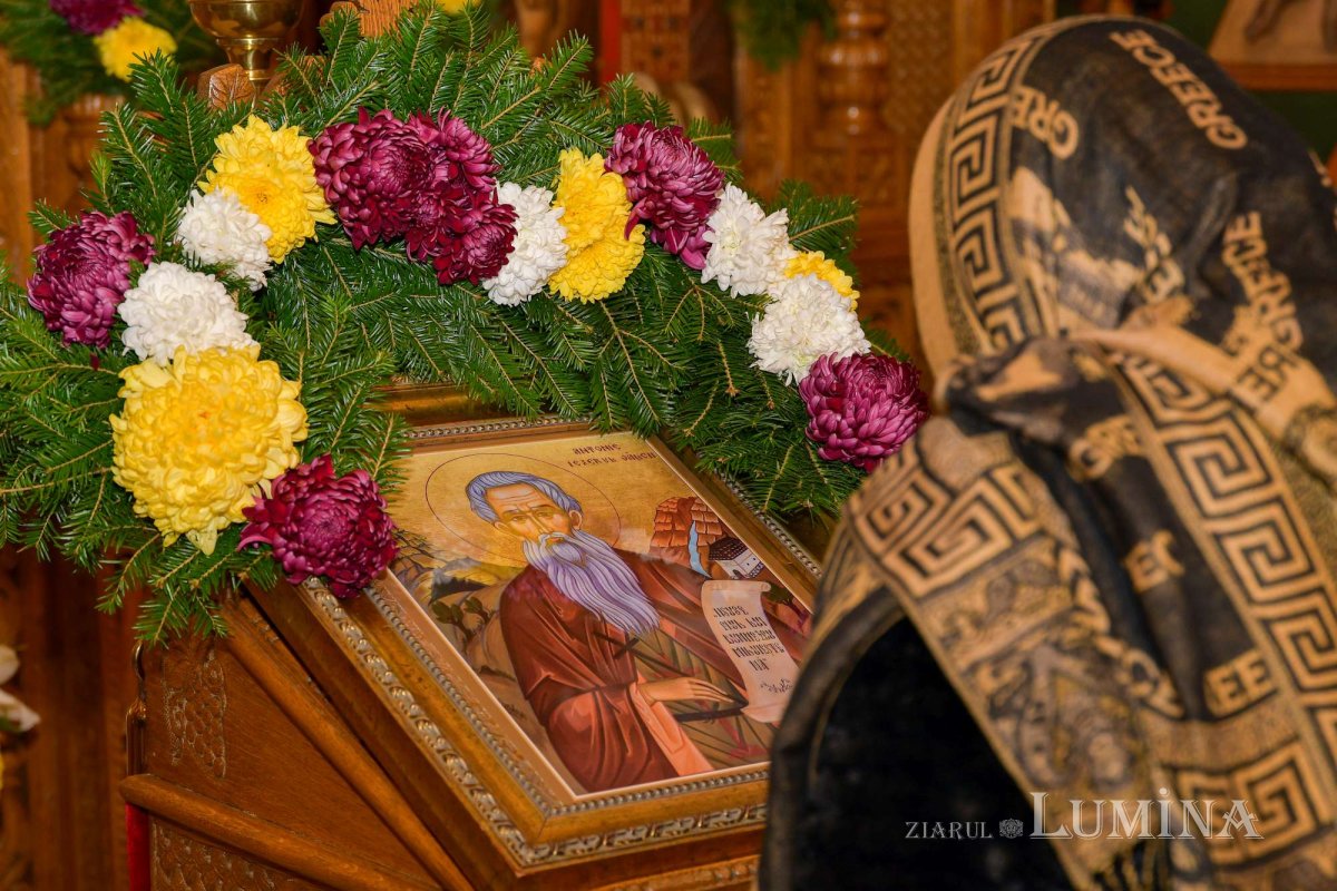 Cinstirea Sfântului Antonie de la Iezerul Vâlcii în biserica sa din Capitală 278012