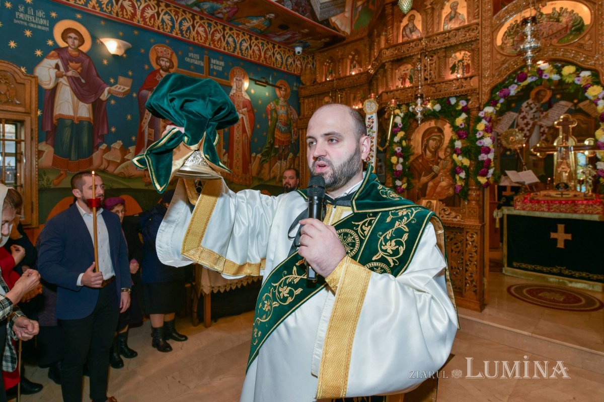 Cinstirea Sfântului Antonie de la Iezerul Vâlcii în biserica sa din Capitală 278022