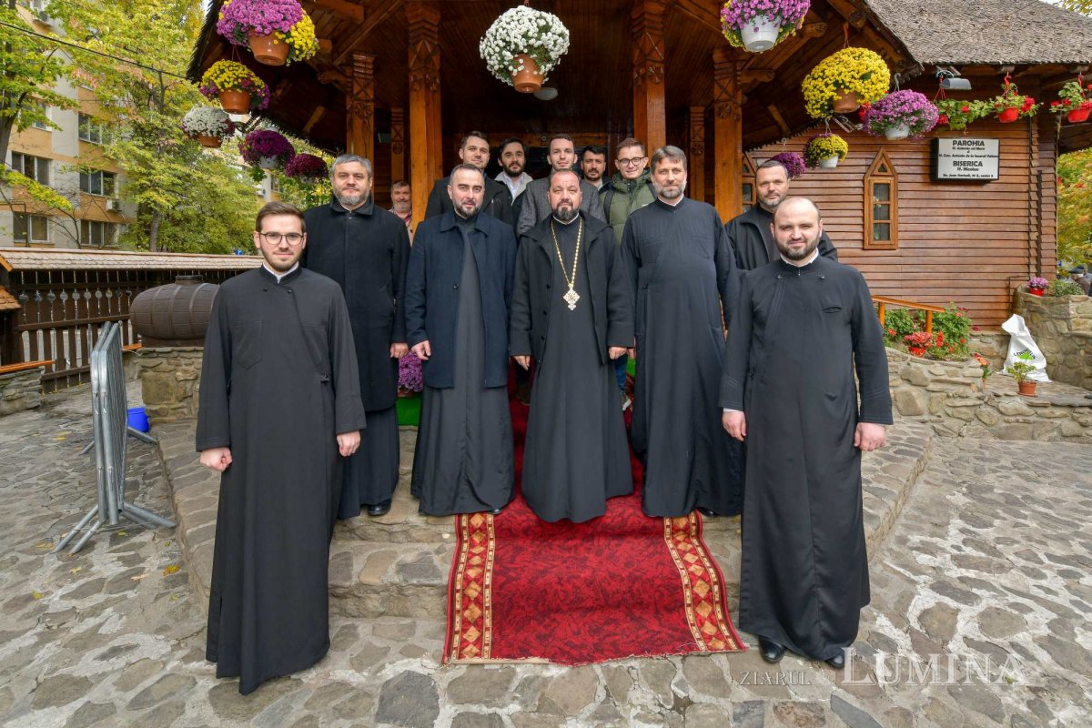 Cinstirea Sfântului Antonie de la Iezerul Vâlcii în biserica sa din Capitală 278039