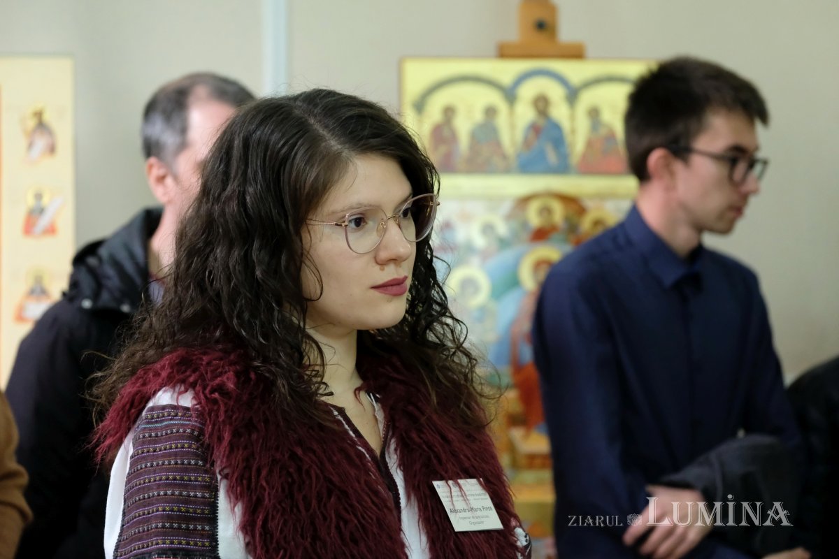 Expoziția „Icoana ortodoxă - lumina credinței” la Muzeul Satului din București 278124