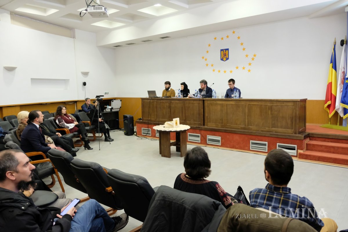 Expoziția „Icoana ortodoxă - lumina credinței” la Muzeul Satului din București 278130