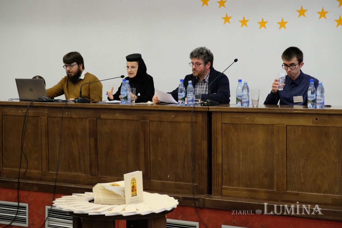 Expoziția „Icoana ortodoxă - lumina credinței” la Muzeul Satului din București 278131