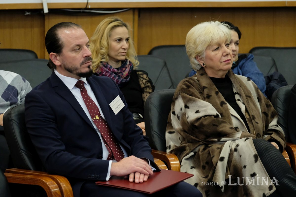 Expoziția „Icoana ortodoxă - lumina credinței” la Muzeul Satului din București 278133