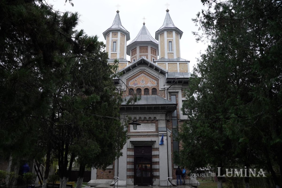 Hramul bisericii ocrotite de Sfinții Ecaterina, Gheorghe şi Modest din Galaţi 278420