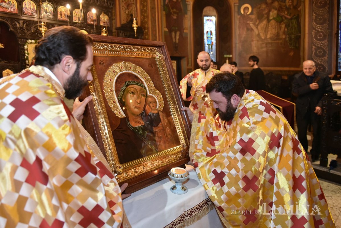 Icoana Maicii Domnului „Siriaca” a ajuns în București 278699