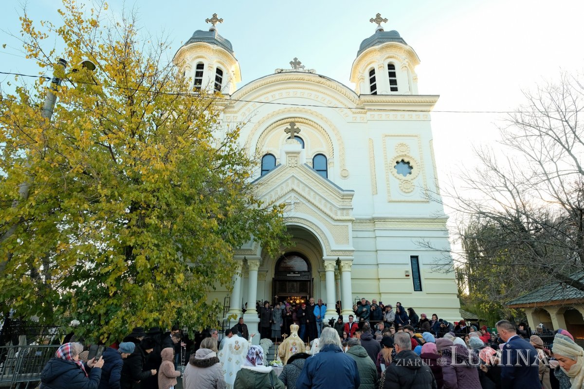 Înnoire la Biserica „Sfântul Nicolae”-Vlădica din Capitală 278941