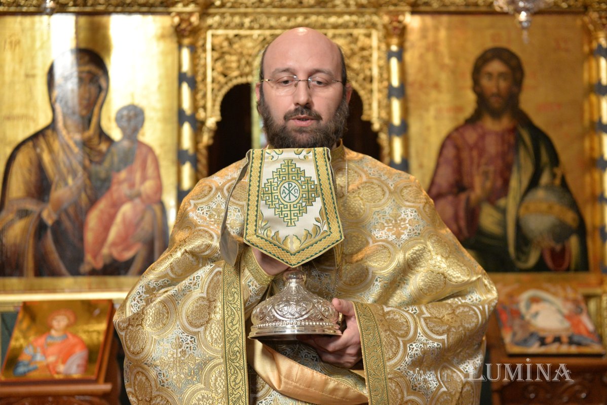 „Iisus Hristos dăruiește lumină sufletului și trupului” 279236