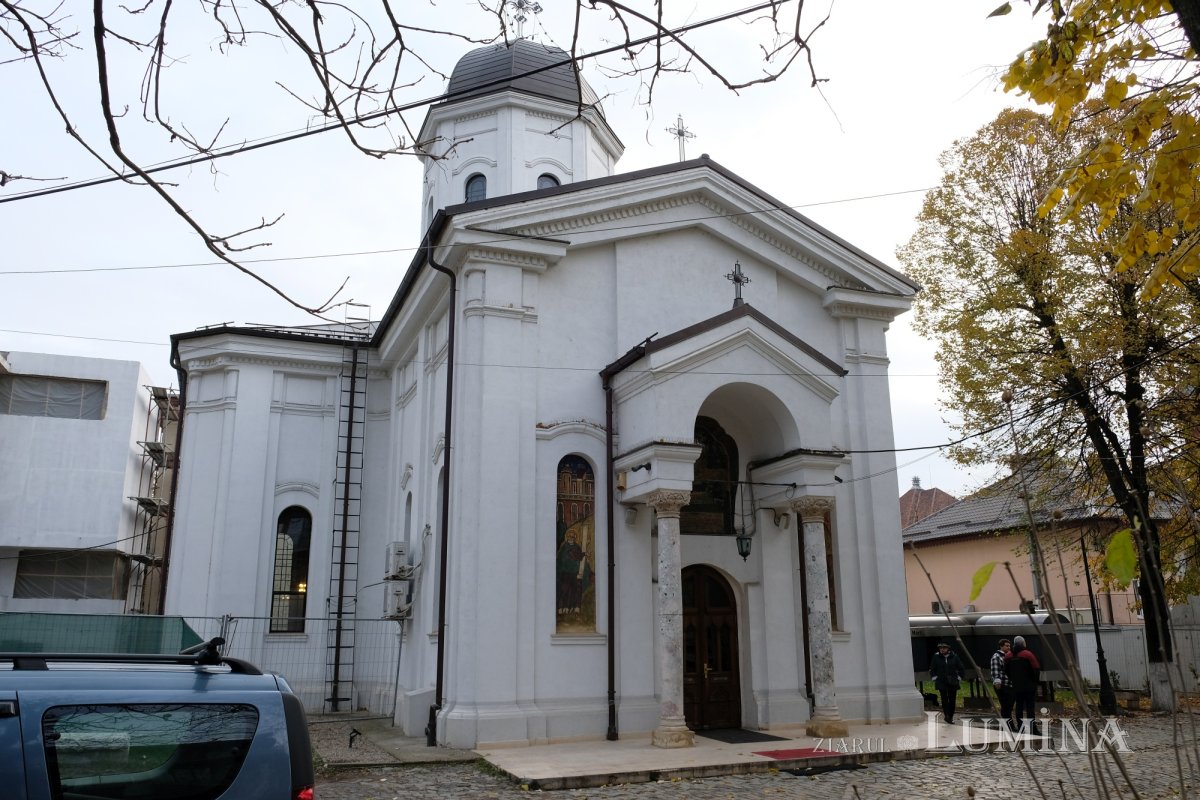 Moaștele Sfântului Pantelimon la Centrul de recuperare al Parohiei Mavrogheni 279242