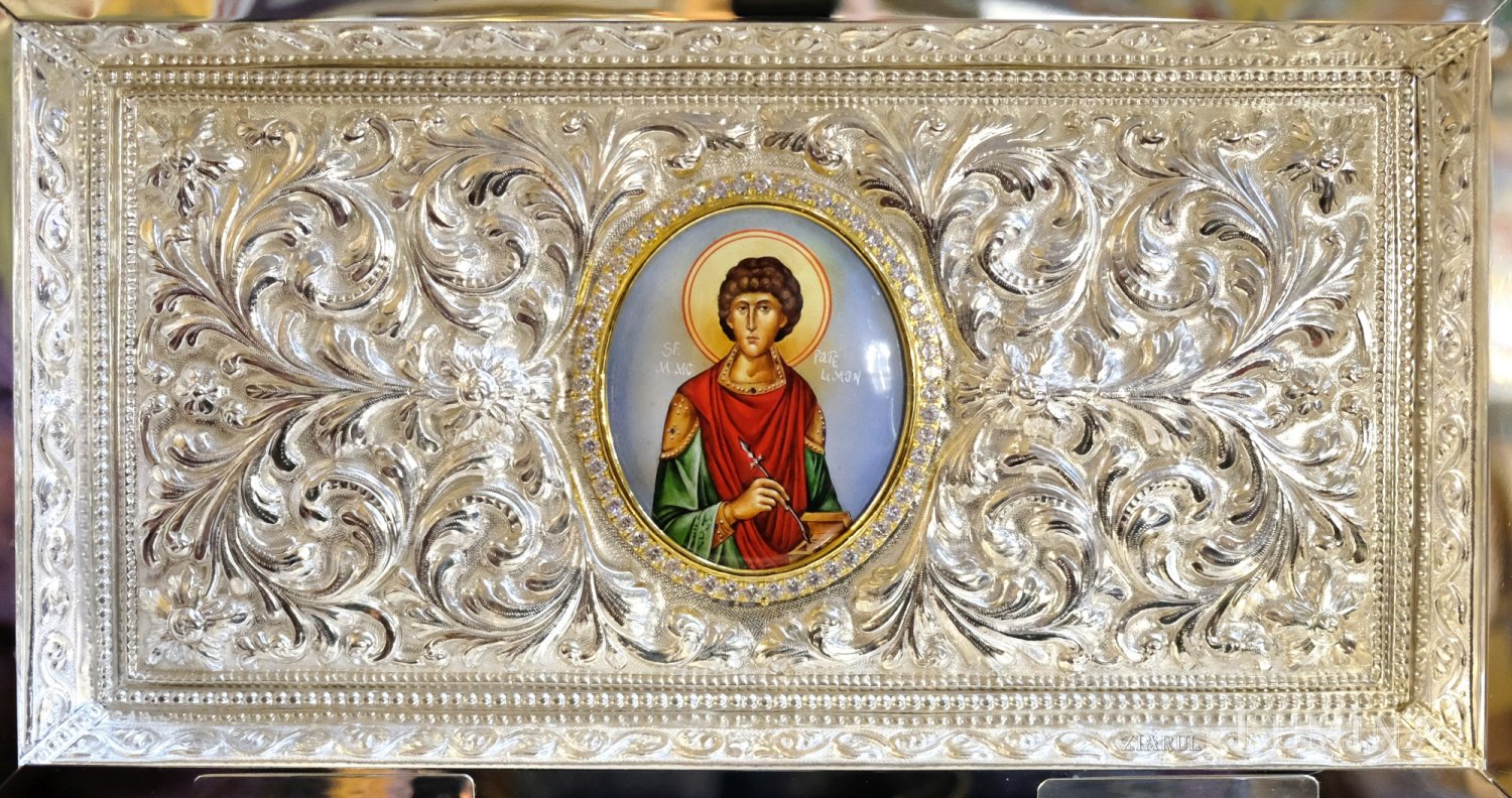 Moaștele Sfântului Pantelimon la Centrul de recuperare al Parohiei Mavrogheni 279247