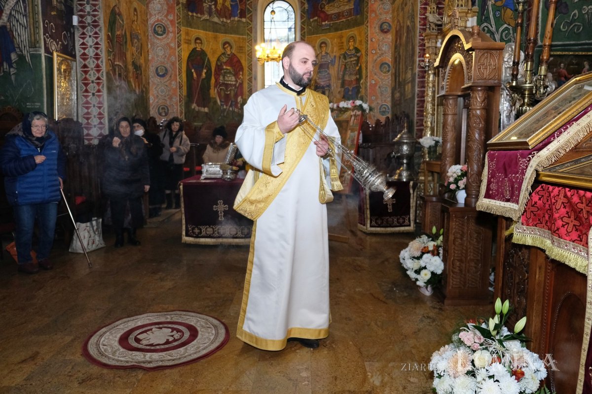 Moaștele Sfântului Pantelimon la Centrul de recuperare al Parohiei Mavrogheni 279248