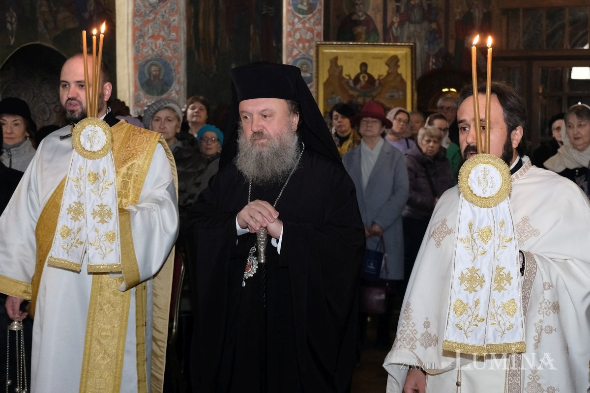 Moaștele Sfântului Pantelimon la Centrul de recuperare al Parohiei Mavrogheni 279251