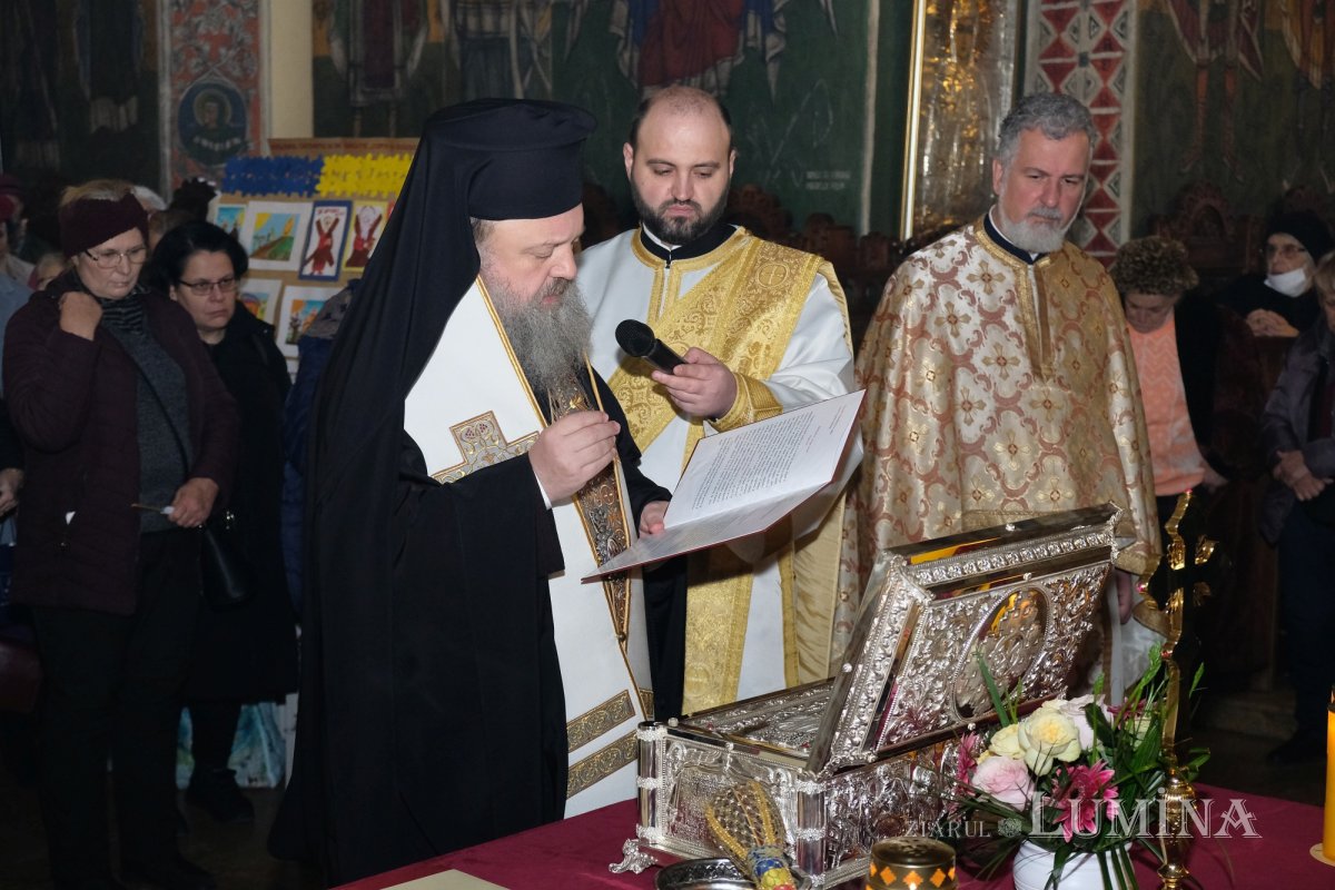 Moaștele Sfântului Pantelimon la Centrul de recuperare al Parohiei Mavrogheni 279254