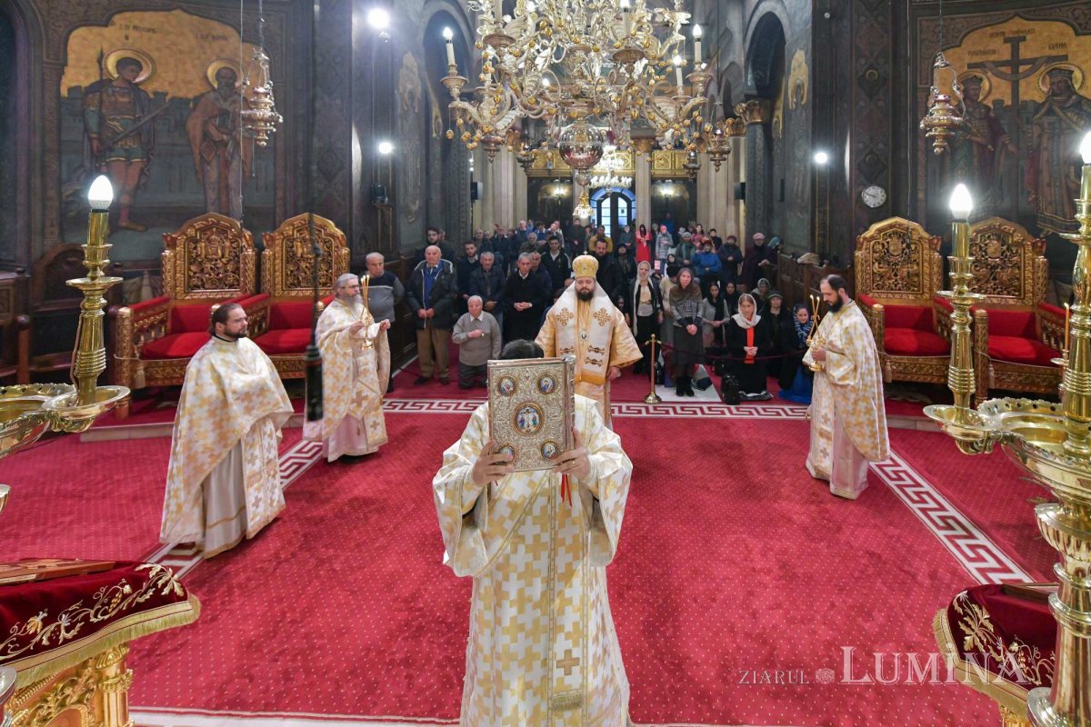 Prăznuirea Arhiepiscopului Mirei Lichiei pe Dealul Patriarhiei 279805