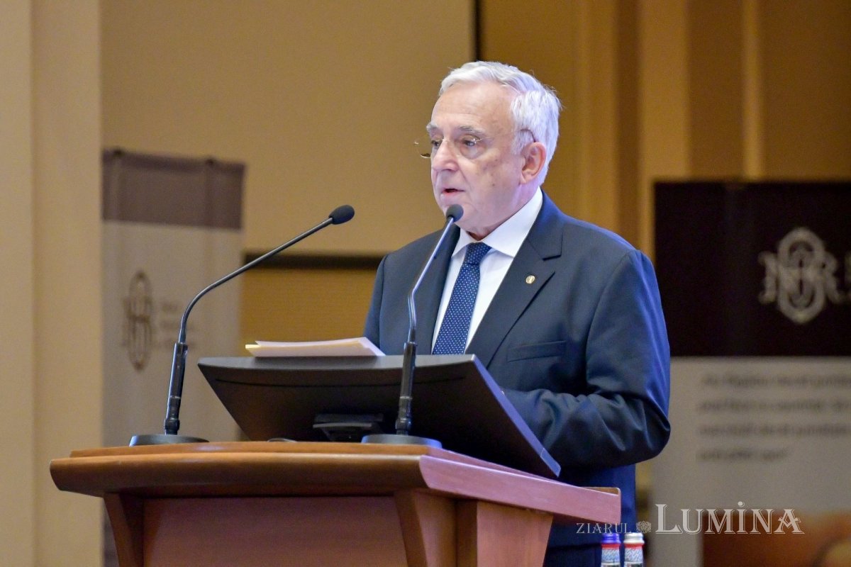 Emisiune numismatică dedicată centenarului Muzeului Militar Naţional 280012