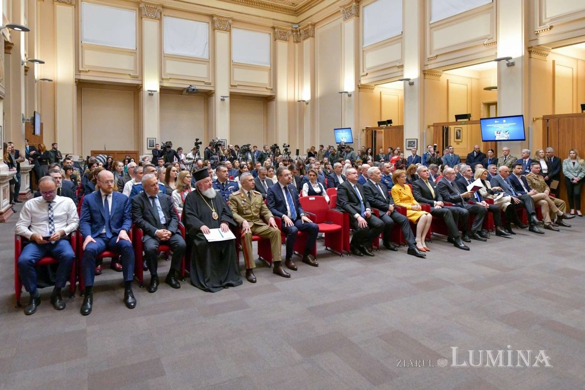 Emisiune numismatică dedicată centenarului Muzeului Militar Naţional 280015