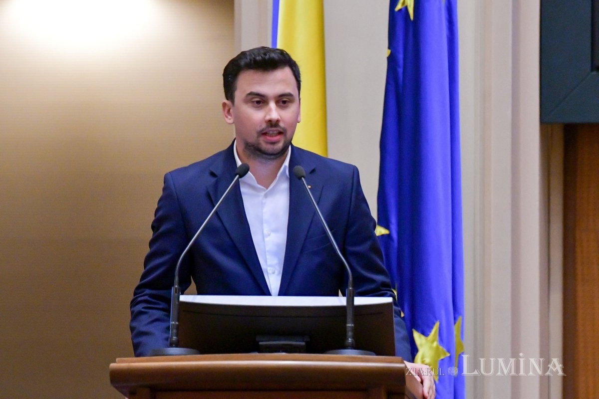 Emisiune numismatică dedicată centenarului Muzeului Militar Naţional 280017