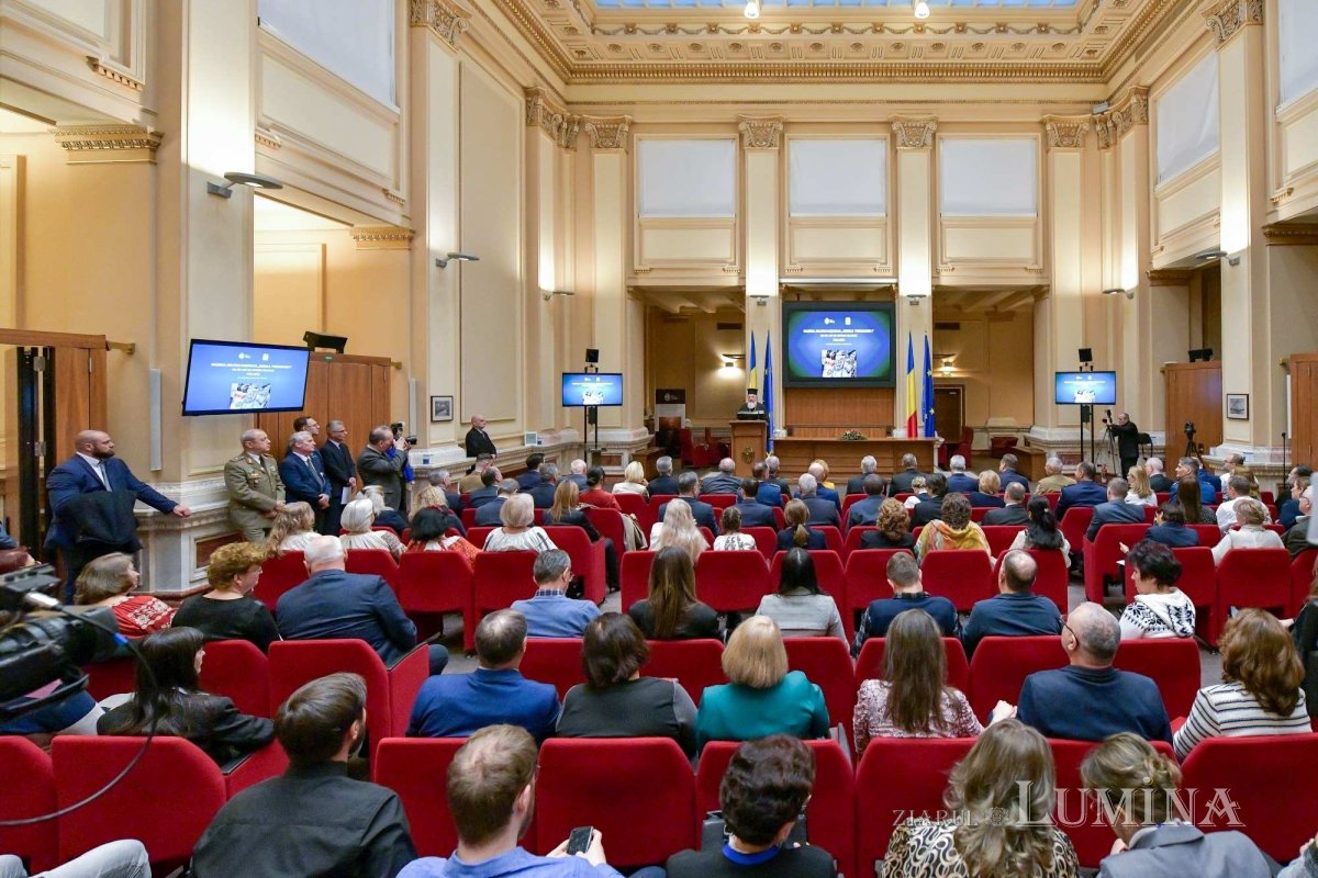 Emisiune numismatică dedicată centenarului Muzeului Militar Naţional 280026