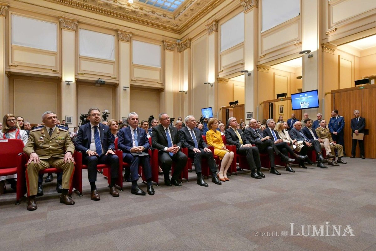 Emisiune numismatică dedicată centenarului Muzeului Militar Naţional 280030