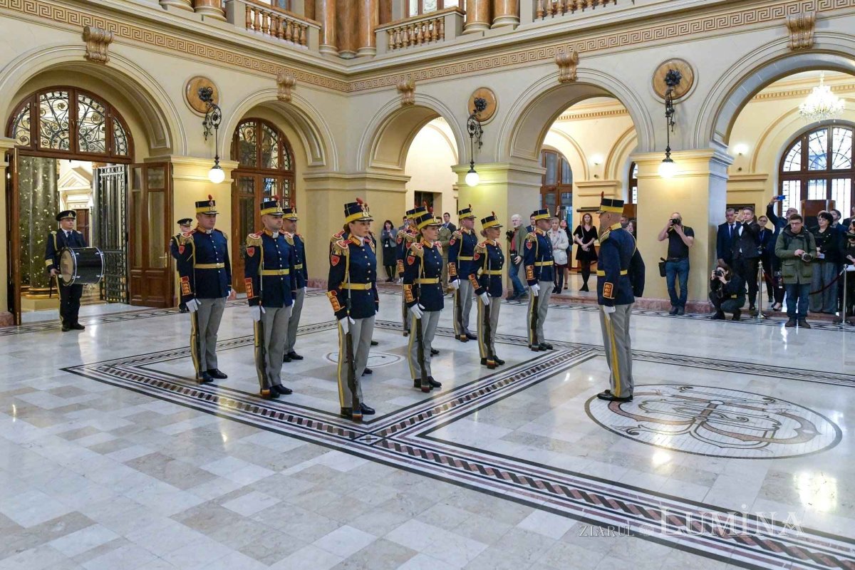 Emisiune numismatică dedicată centenarului Muzeului Militar Naţional 280036