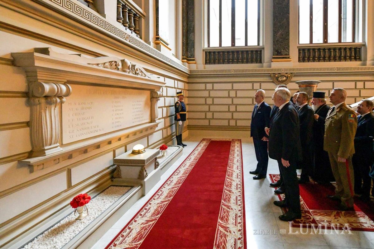 Emisiune numismatică dedicată centenarului Muzeului Militar Naţional 280040