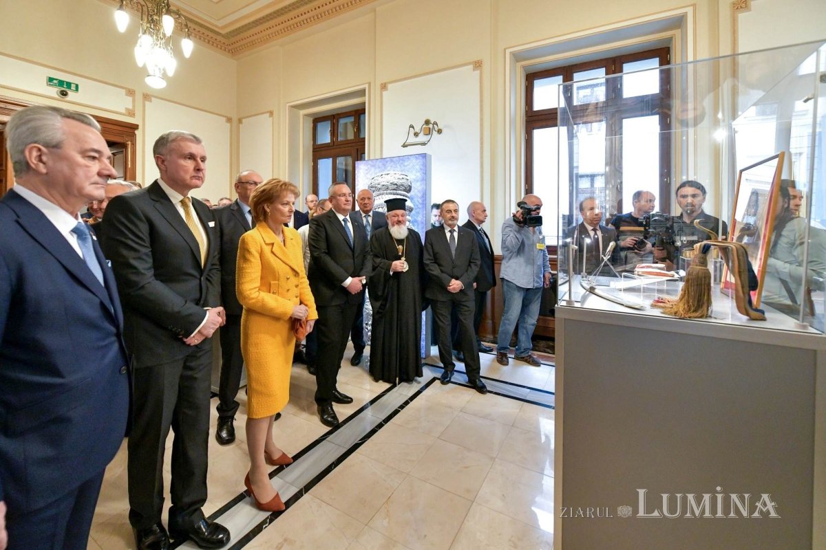 Emisiune numismatică dedicată centenarului Muzeului Militar Naţional 280042