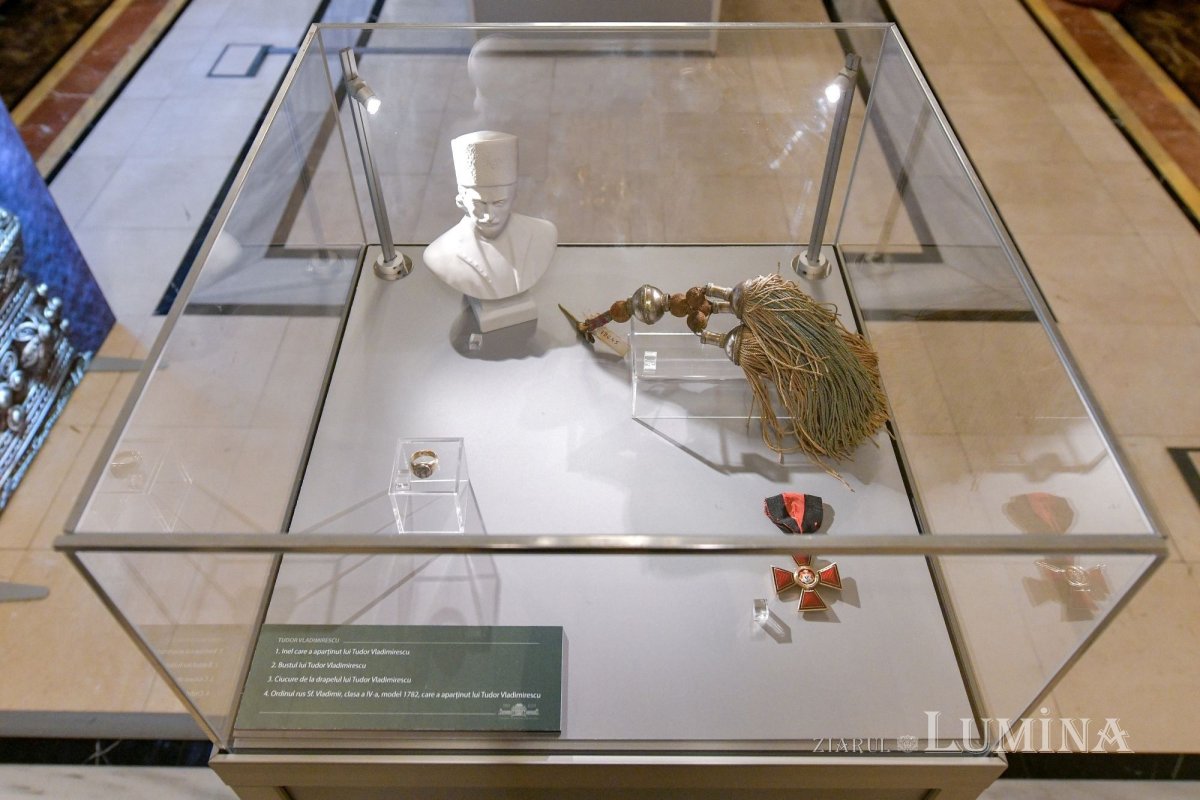 Emisiune numismatică dedicată centenarului Muzeului Militar Naţional 280043