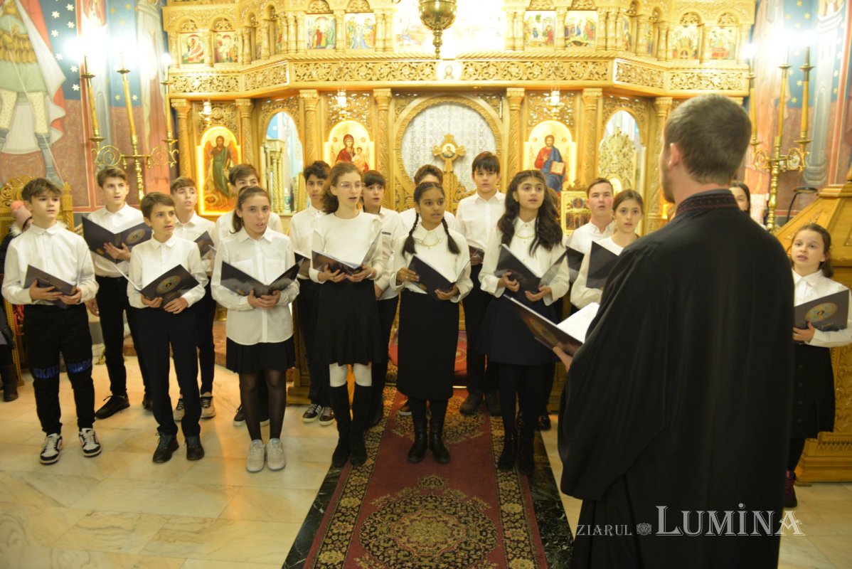 Nașterea Domnului vestită prin colind la Biserica Mărcuța 280246